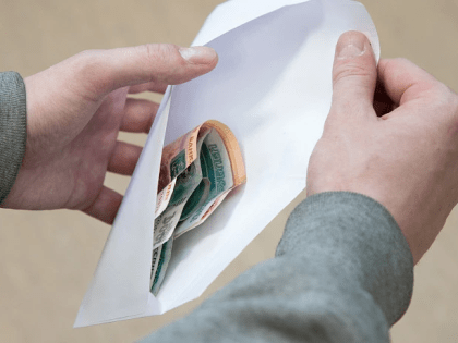 В Суворове врача-психиатра признали виновным в получении взяток