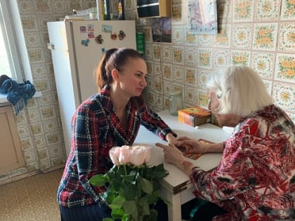 Тульский депутат поздравила ветерана ВОВ со 105-летием