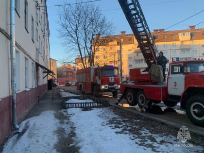 В Туле на пожаре руки и лицо ожег 58-летний мужчина