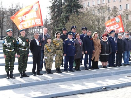 В Туле стартовала акция «Равнение на Знамя Победы»