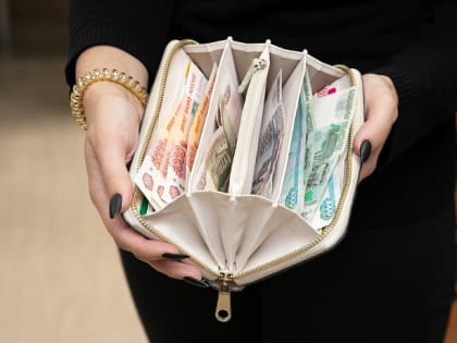 Российским медикам перечислили первые соцвыплаты, установленные правительством