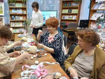 Центральная библиотека: «Пушистые кролики» (18+)