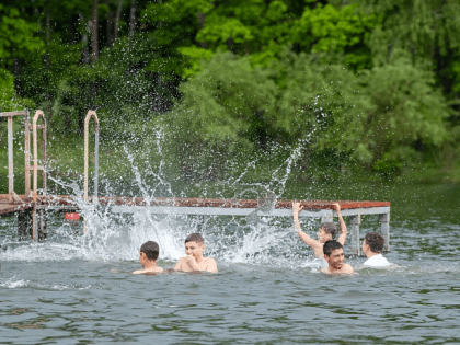 Роспотребнадзор одобрил качество воды и песка на 32 пляжах в Тульской области