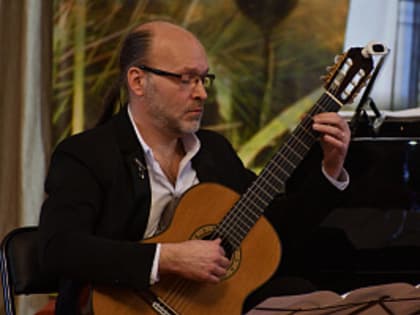 В Липках открыли мемориальную доску в память о Вячеславе Сладкове