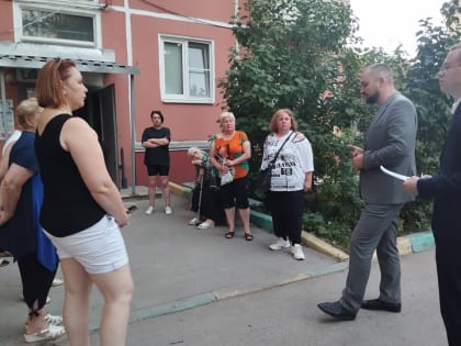 Никита Бурвиков провёл встречу с жителями Пролетарского округа