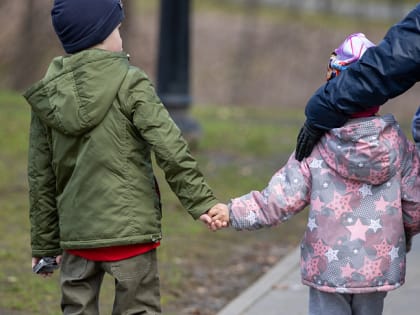 Спикер Госдумы заявил, что россияне выбирают кошечек вместо семейной жизни