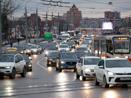 Вытеснит ли общественный транспорт личные авто? Мнение эксперта