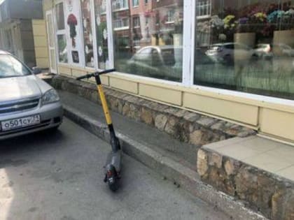 В Туле подросток на электросамокате сбил женщину