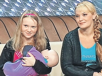 Дети рожают детей: почему в России становятся мамами в 14 и 15 лет