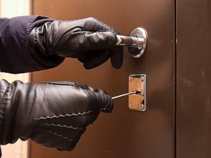 В Туле безработный мужчина украл из квартиры соседки холодильник