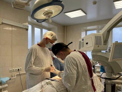 Нейрохирурги Ваныкинской больницы получили оборудование для операций на головном и спинном мозге