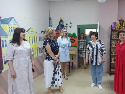 Инна Шевелева приняла участие в проверке готовности школы искусств к учебному году
