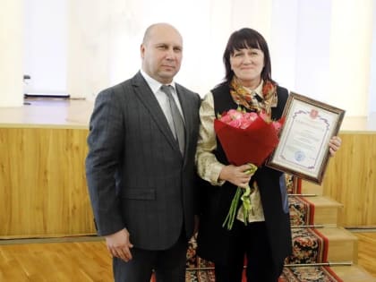 Сотрудников кадровых служб медицинских учреждений наградили в Туле