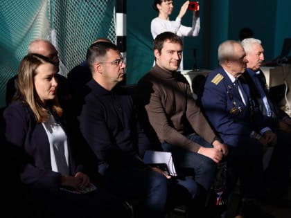 Алексей Эрк и депутаты приняли участие в соревнованиях по футзалу памяти Александра Чихирева