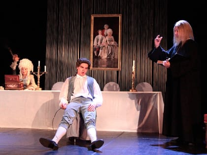 Что сегодня покажут в новомосковском театре?