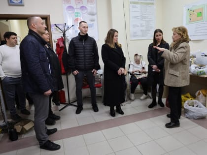 Депутаты встретились с волонтерской группой, которая оказывает помощь участникам СВО