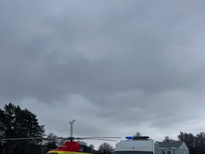Вертолет санавиации доставил из Алексина в Тулу 19-летнего парня, пострадавшего в ДТП