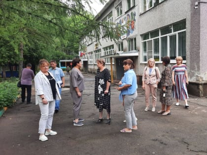 Надежда Козьякова приняла участие в приемке учреждений образования к учебному году