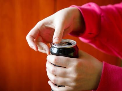 От кожного зуда до летального исхода: какие проблемы вызывают энергетики у подростков и не только