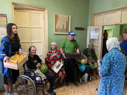 Веневские единороссы навестили пациентов сельской амбулатории