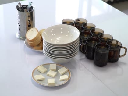 Только для взрослых: какими продуктами лучше не кормить детей