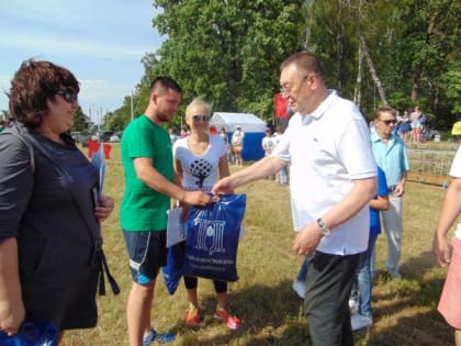 При поддержке партийцев в поселке Новогуровский впервые прошел Тимбилдинг «Энкаунтер»