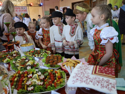 В Новомосковске прошел III фестиваль постной кухни «Новомосковская трапеза»