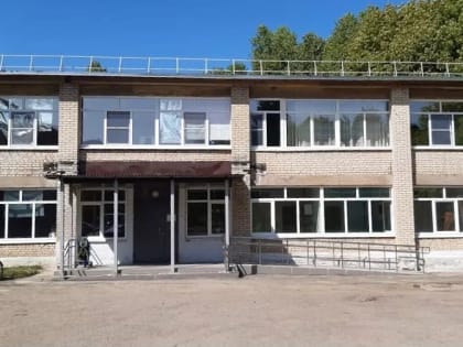 В поликлинике поселка Шварцевский продолжается капитальный ремонт