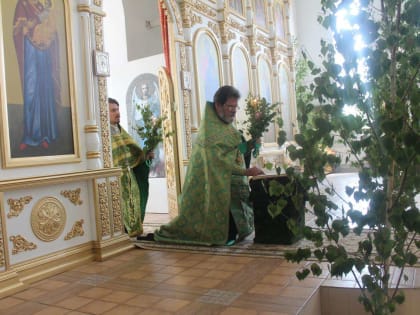 В день Троицы открыты небеса