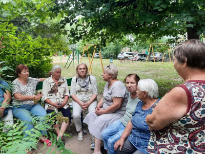 Надежда Козьякова проинформировала жителей Пролетарского округа о программах благоустройства