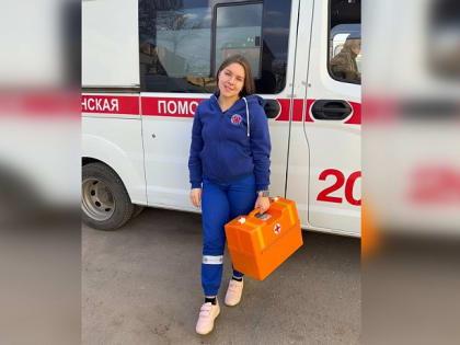«Кто-то верит в помощь, а кто-то – настроен негативно»: старший фельдшер Полина Скворцова рассказала о рабочих буднях скорой медицинской помощи в Туле