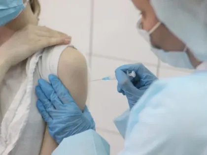 Кому необходима вакцинация от менингококка?