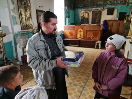 Под Покровом Божией Матери