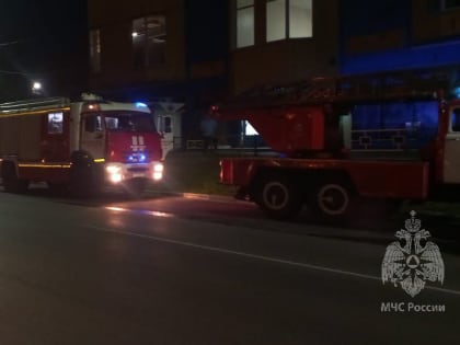 В Туле загорелся торговый центр «Демидовский»