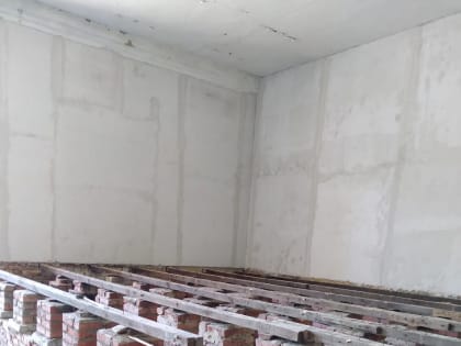 Ведется капитальный ремонт дома культуры п. Апарки Кимовского района.