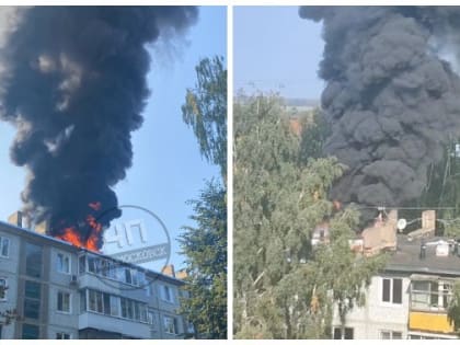 Пожар на крыше дома в городе привлек внимание жителей