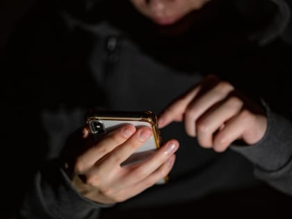 В Туле ранее судимый туляк избил 22-летнего парня и забрал у него телефон