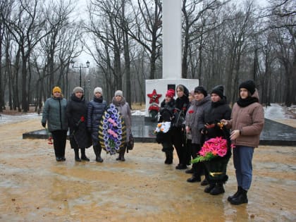 «Они сквозь бурю шли к Победе, ей равной не было, и нет!»