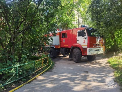 В Туле на ул. Галкина загорелась квартира: фото