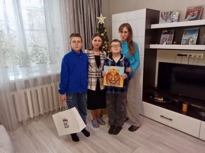 Анастасия Дементьева исполнила детскую мечту в рамках акции «Елка желаний»