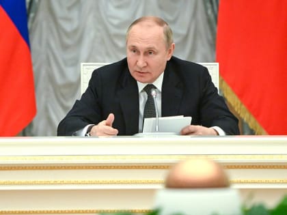Путин: Россия может рассмотреть вопрос создания «санитарного кордона» на Украине