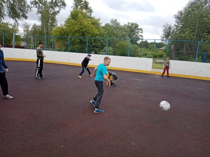 Поляна веселых затей «В лето на спортивных парусах»