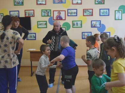 Представители музея им. Н.И. Белобородова провели занятие для пациентов Центра