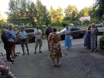 Михаил Ларкин обсудил с туляками благоустройство придомовой территории