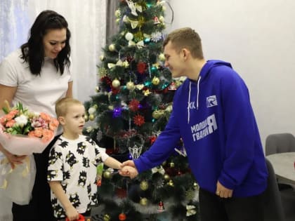 Волонтеры «Единой России» оказали адресную помощь семье воина-добровольца