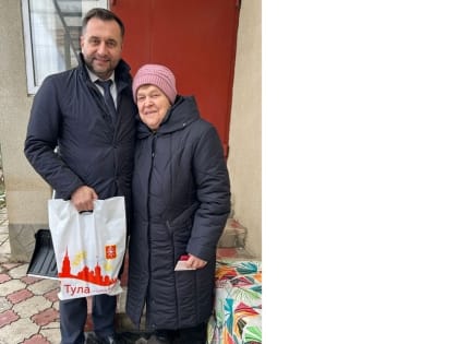 Александр Швыков вручил медали труженикам тыла