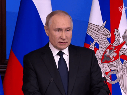 Владимир Путин заявил, что российский народ сплочен сейчас как никогда