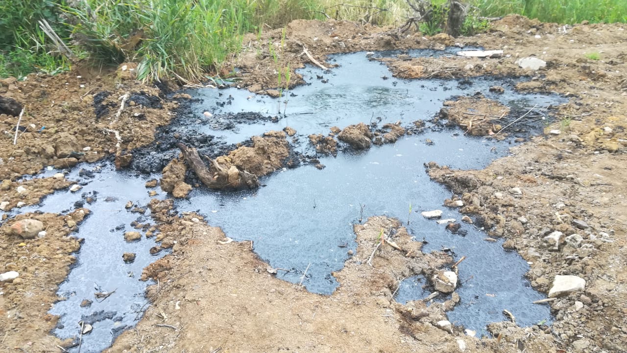 Вода выходит обратно