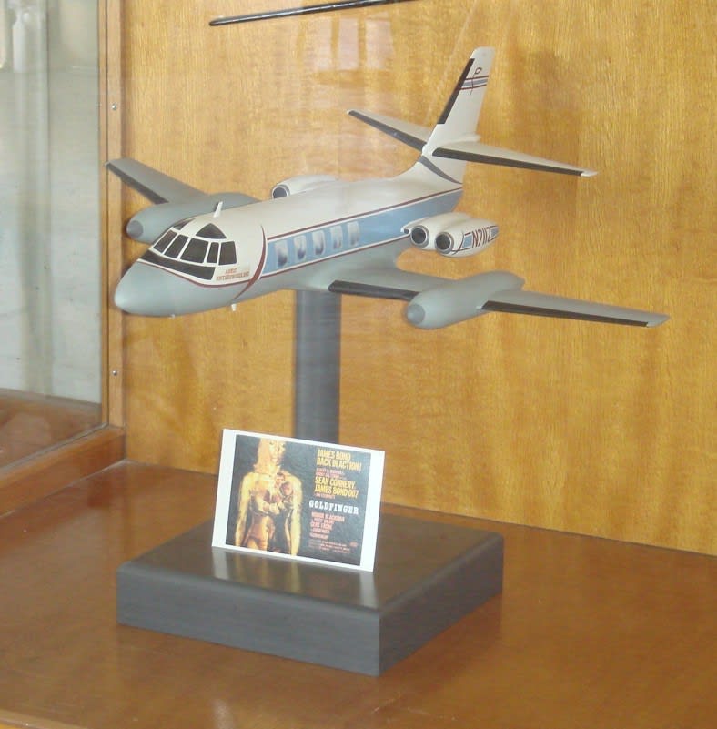 Miniature Auric Enterprises Lockheed VC-140B JetStar