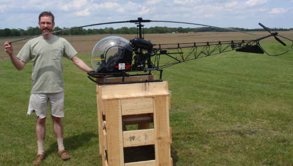 Miniature SPECTRE Bell 47 Helicopter 2